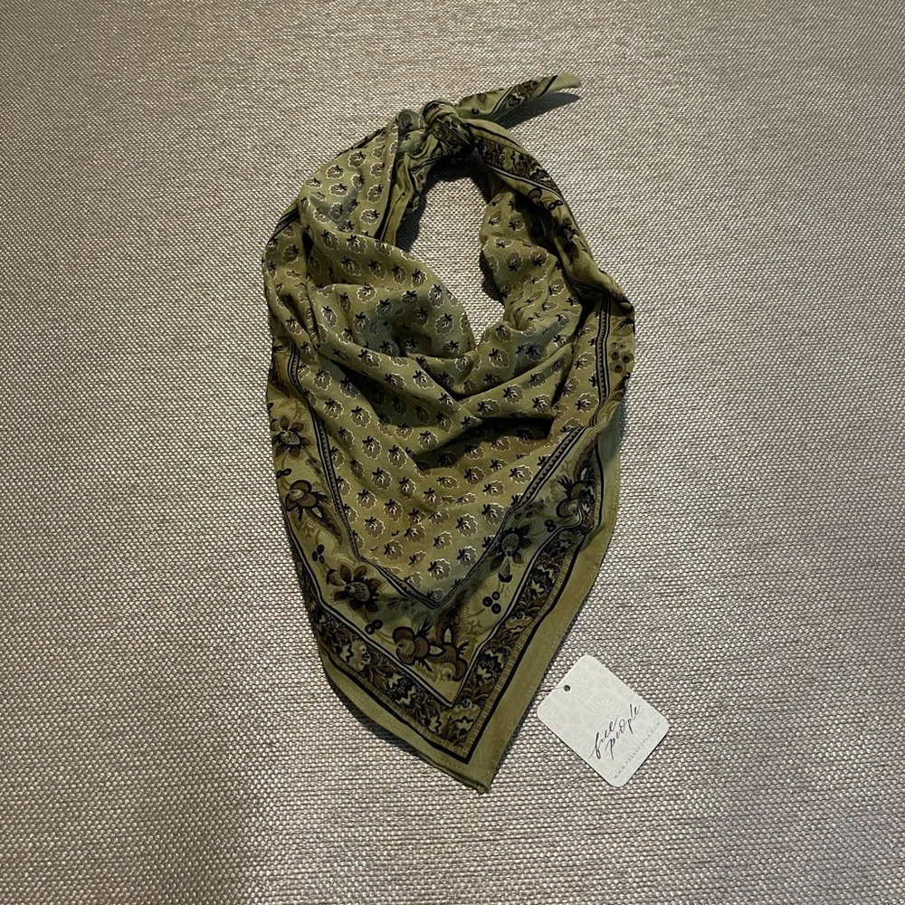 Free people scarf new with tags
